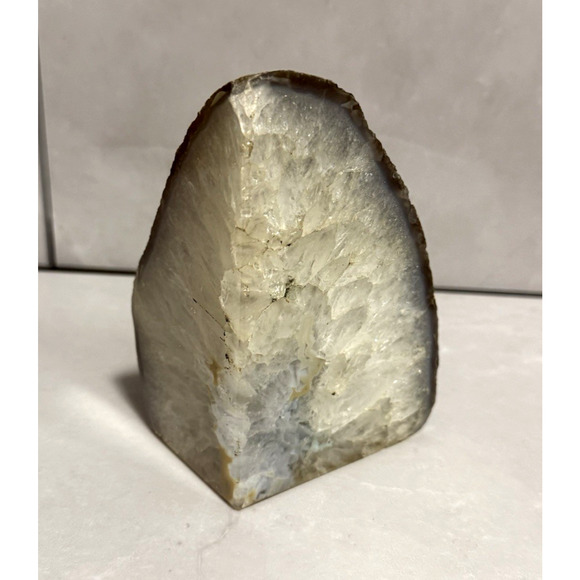 Agate Quartz Crystal Geode Polished 5.25 Tall 2.2 Pounds - Picture 8 of 8